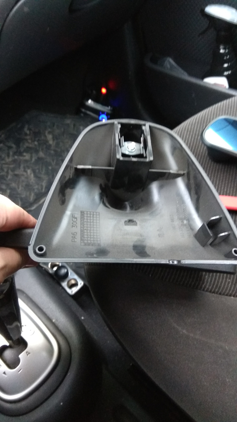 Как снять салонное зеркало 1,4 kfu 2007 — Citroen C3 (1G), 1,4 л, 2007 ...