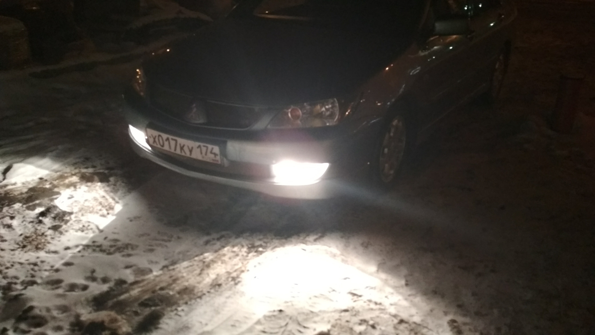 Установка противотуманок — Mitsubishi Lancer IX, 1,6 л, 2006 года ...