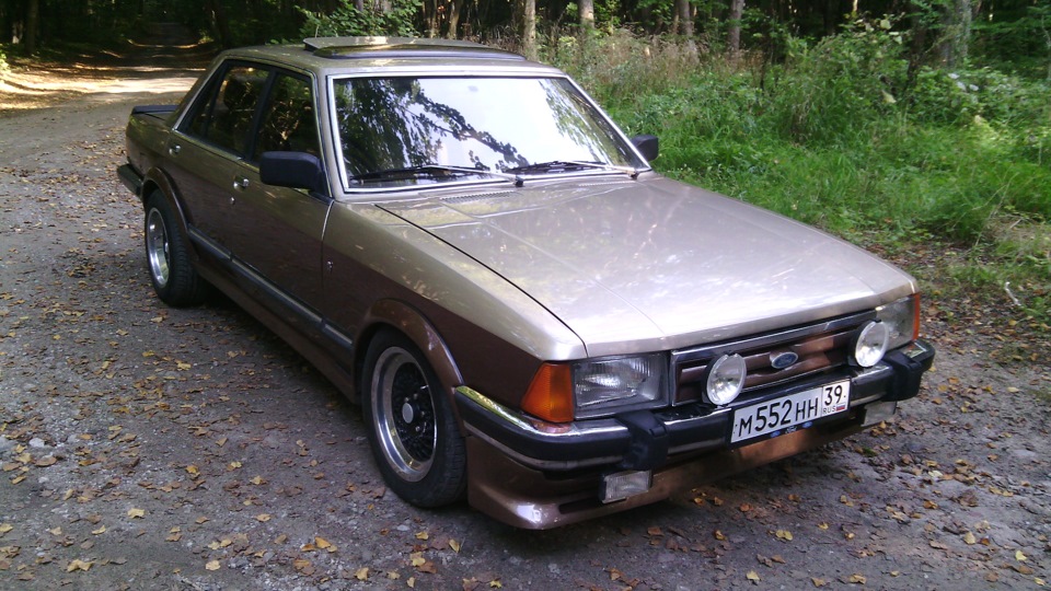 Ford Granada 2.9 EFI Ghia C3 RS style