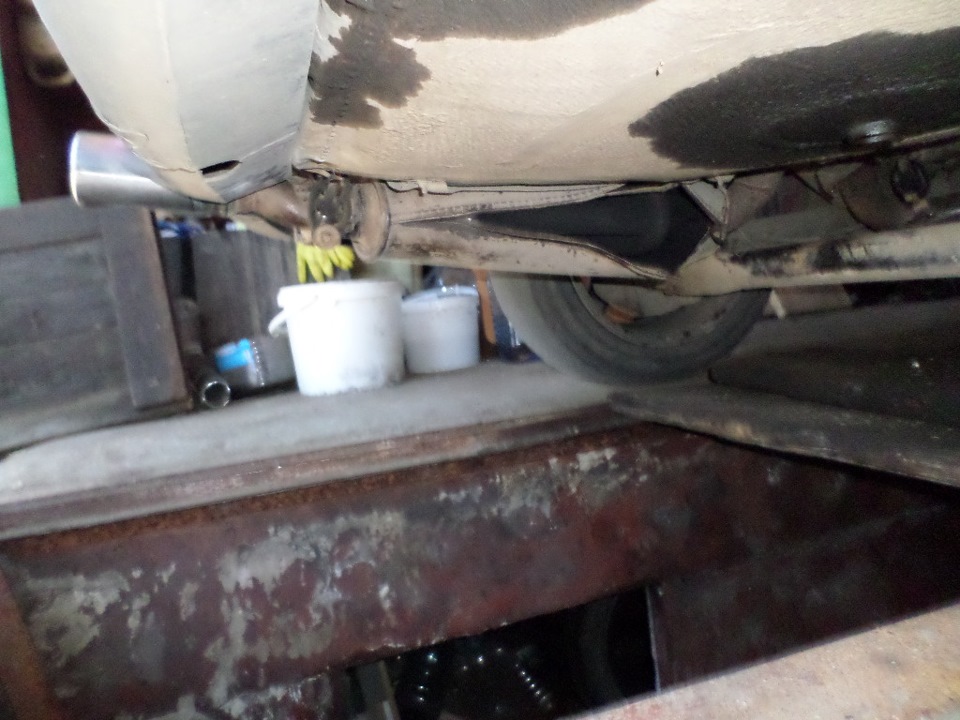 Разорвало глушитель — Audi Coupe (89,8B), 2,3 л, 1989 года | поломка ...