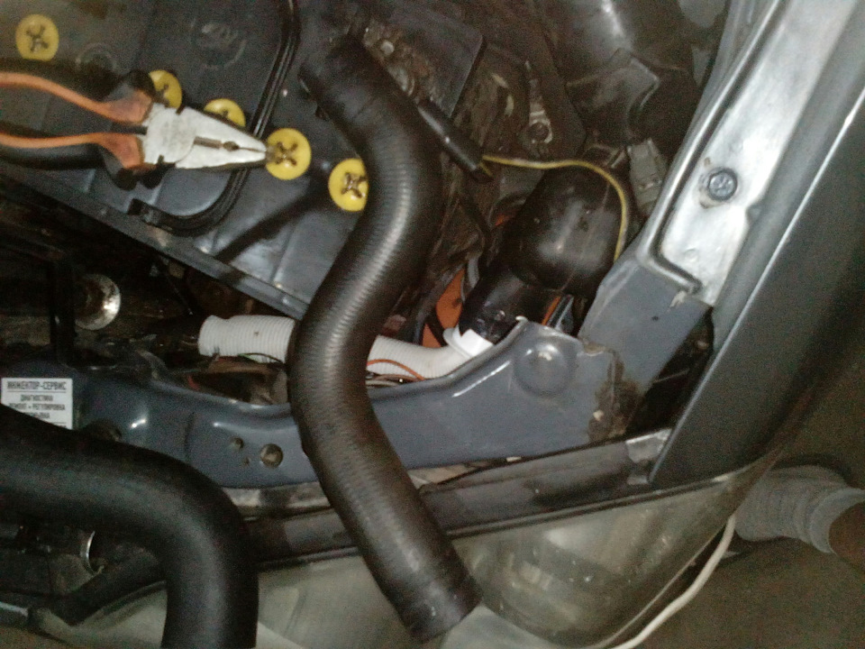 Патрубки радиатора экстренно. — Nissan Primera (P12), 1,8 л, 2004 года ...