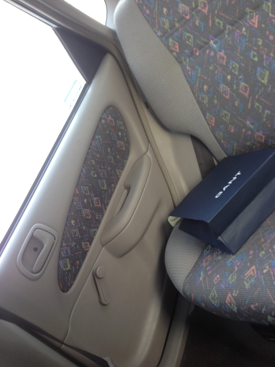 Чистка салона и реставрация сиденья — Toyota Corolla (110), 1,6 л, 1997 ...