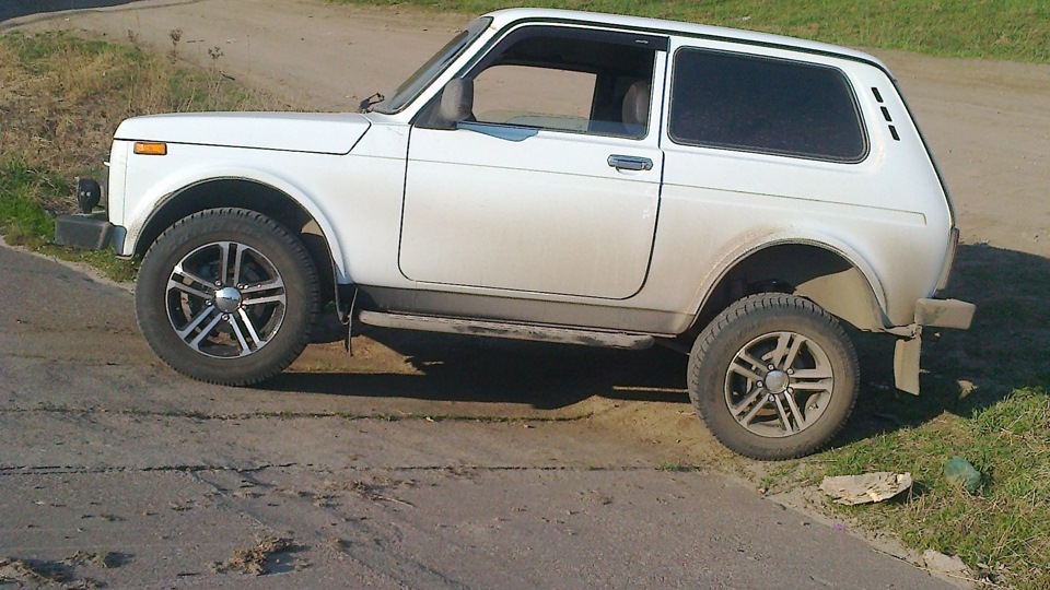 Чалка рулит! Спасаем "малыша"))) — Lada 4x4 3D, 1,7 л, 2013 года ...
