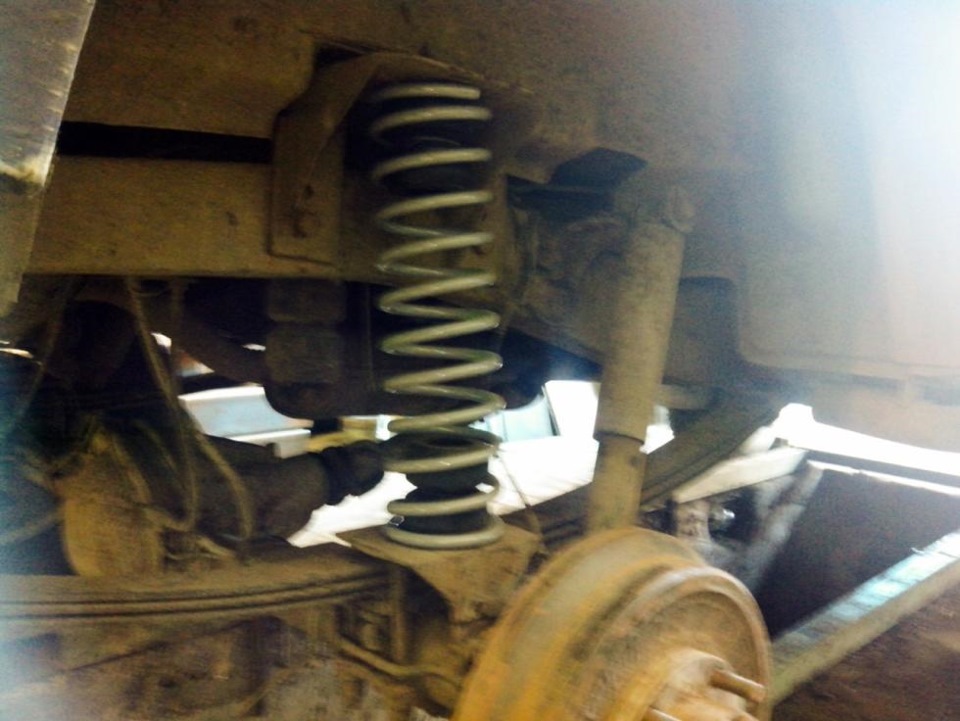 пневмоподвеска уаз патриот 2019. пневмобаллоны на уаз патриот на задний мост. уаз-469 пневмоподвеска на уаз. пневмоподвеска камаз 65115. уаз патриот на пневмоподвеске.