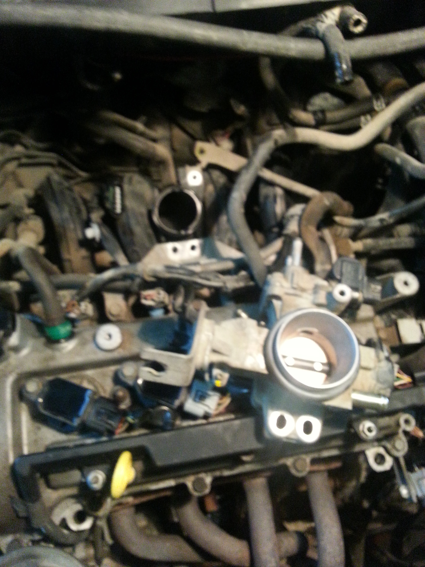 Чистка кислородного датчика, дросселя и датчика EGR — Toyota Vitz (10 ...