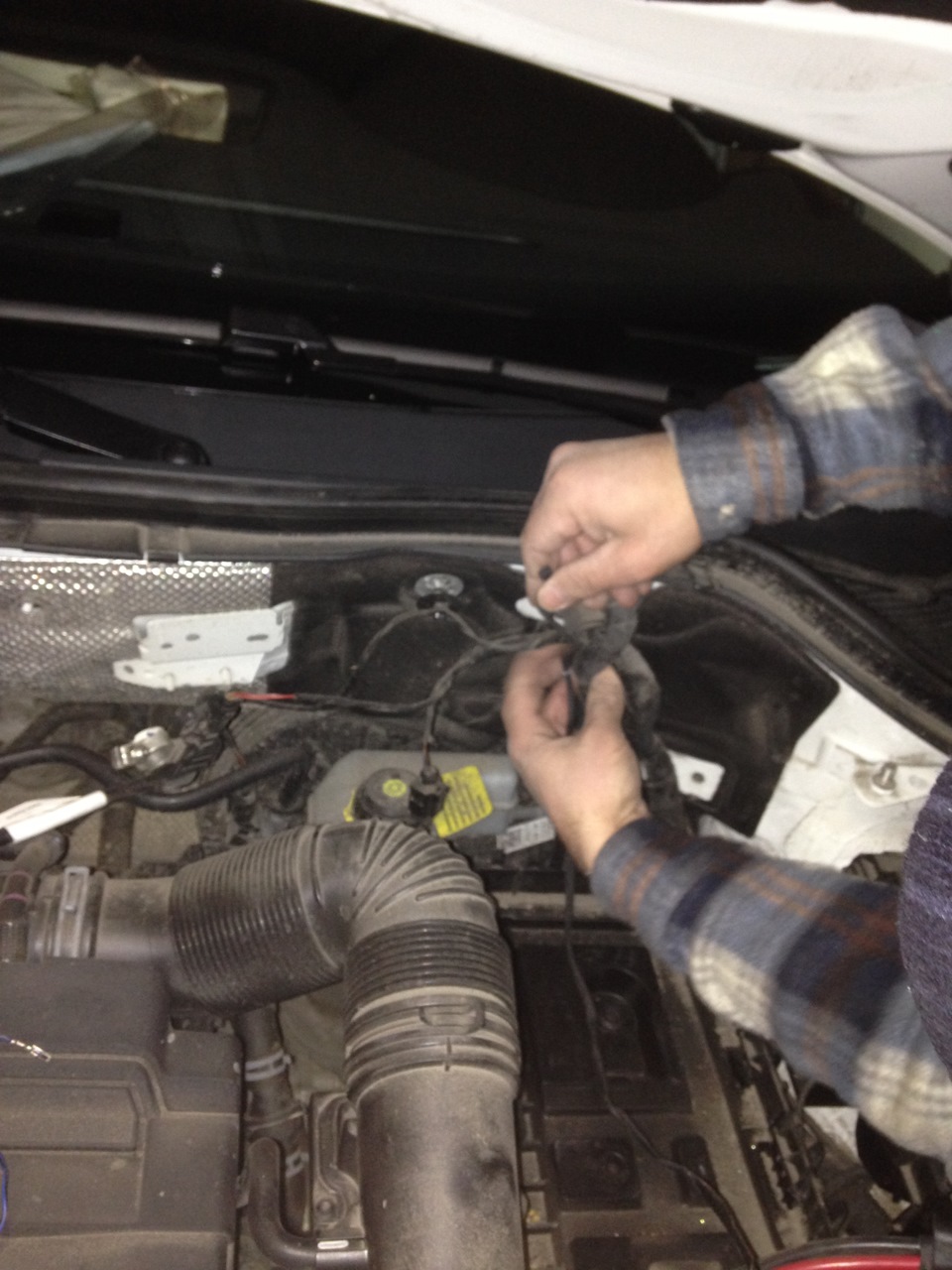 Установка оригинального ксенона вместо галогенки — Volkswagen Tiguan ...