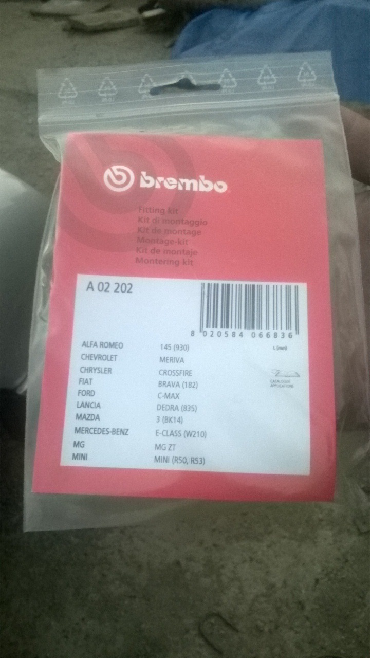 Замена пружина на суппорте — Mercedes-Benz E-class (W210), 2,8 л, 1997 ...