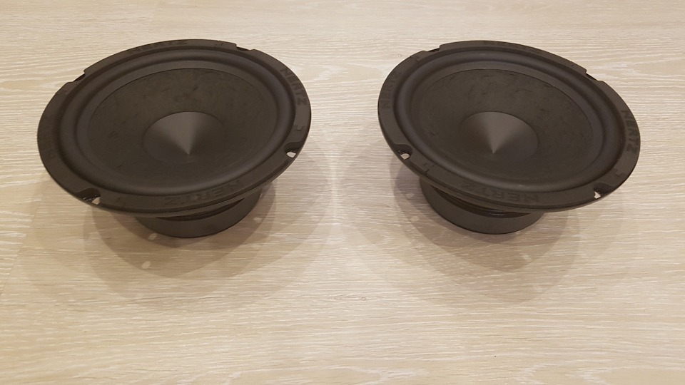 Мидбас Hertz SV 200.L — Hyundai Tiburon (GK)