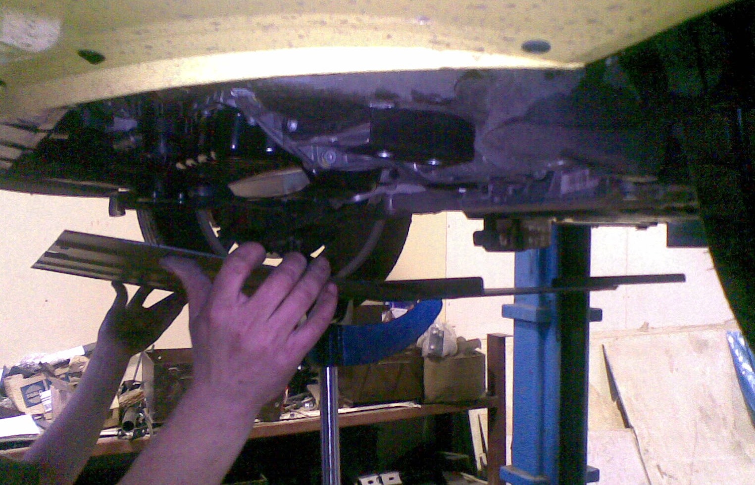 кпп нива шевроле снизу. крепление передней защиты ваз 2110. снятие установка защиты. 6. брызговик двигателя ваз 2110.