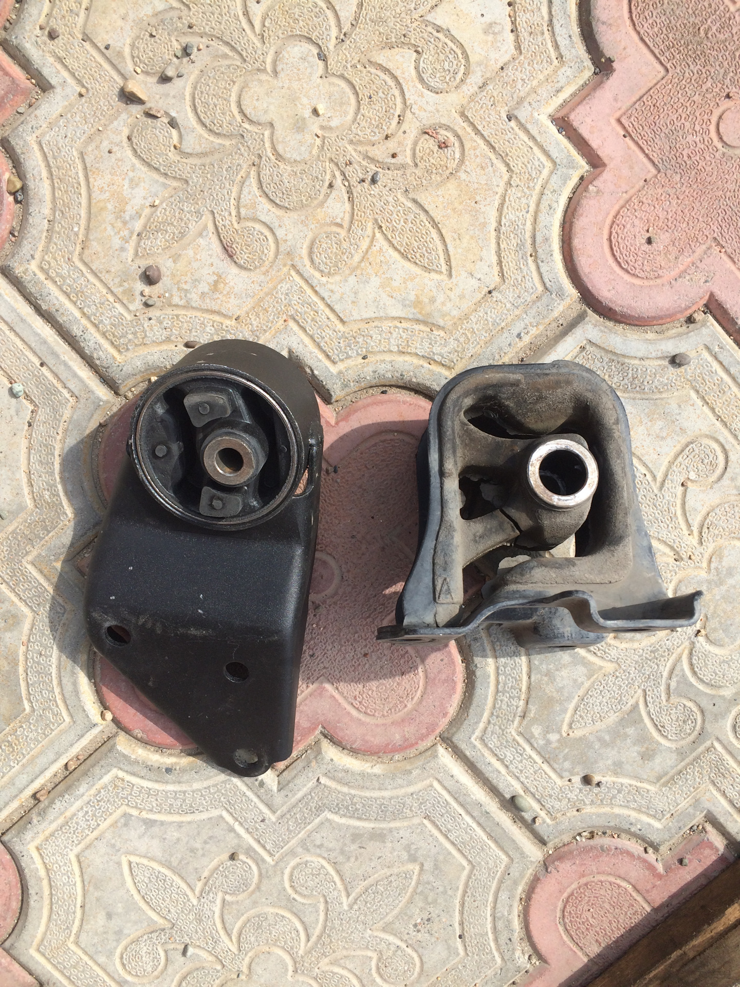 Кастомные опоры. Кастомные опоры. Подушка двигателя 1jz ge vvti. Опора двигателя е36. Опора двигателя кастомная.