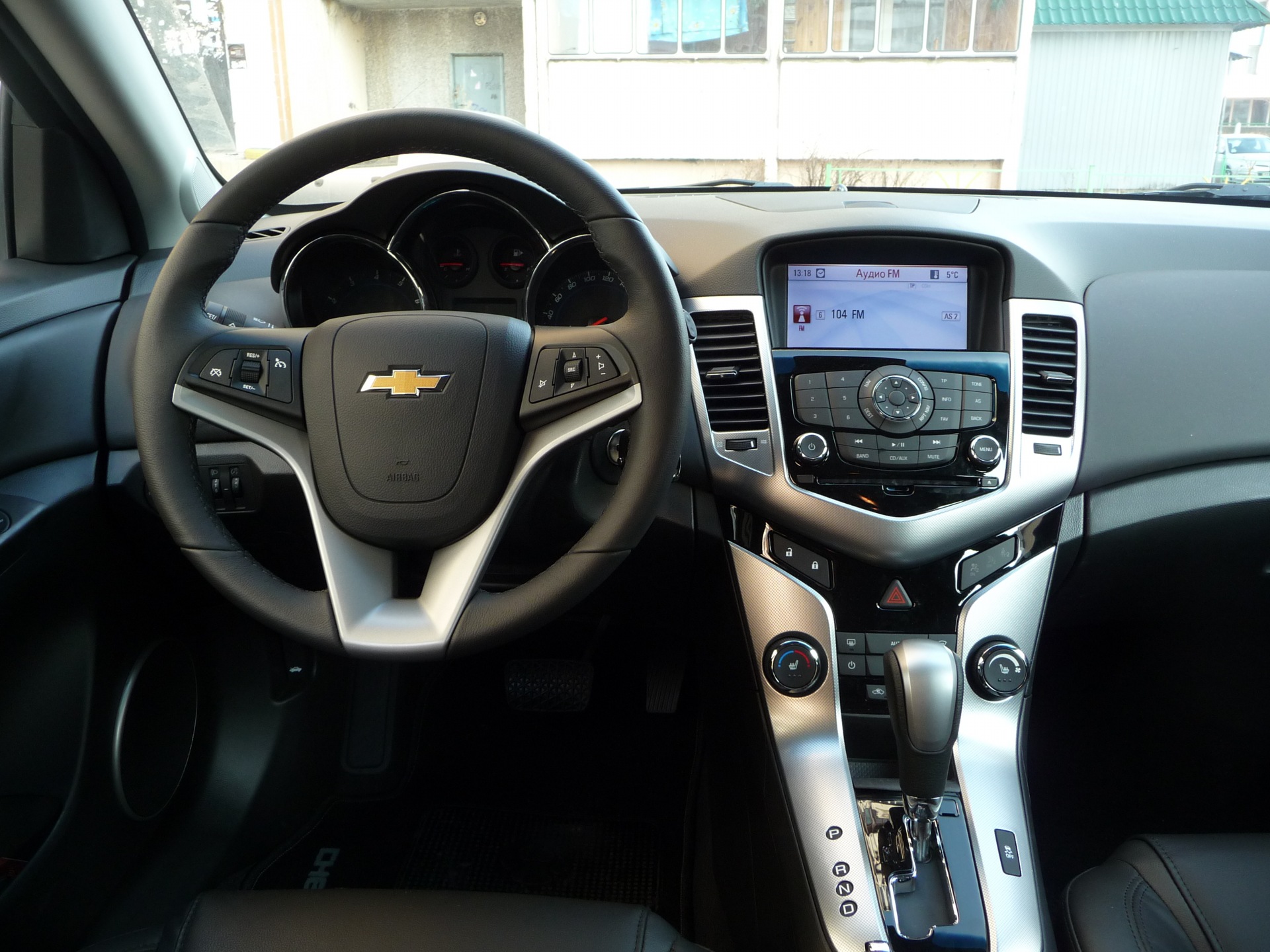 Chevrolet Cruze 2012 хэтчбек салон
