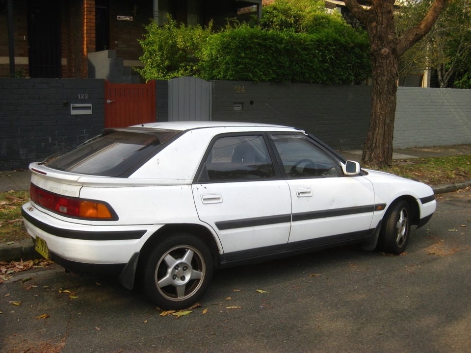 Mazda 323 Astina