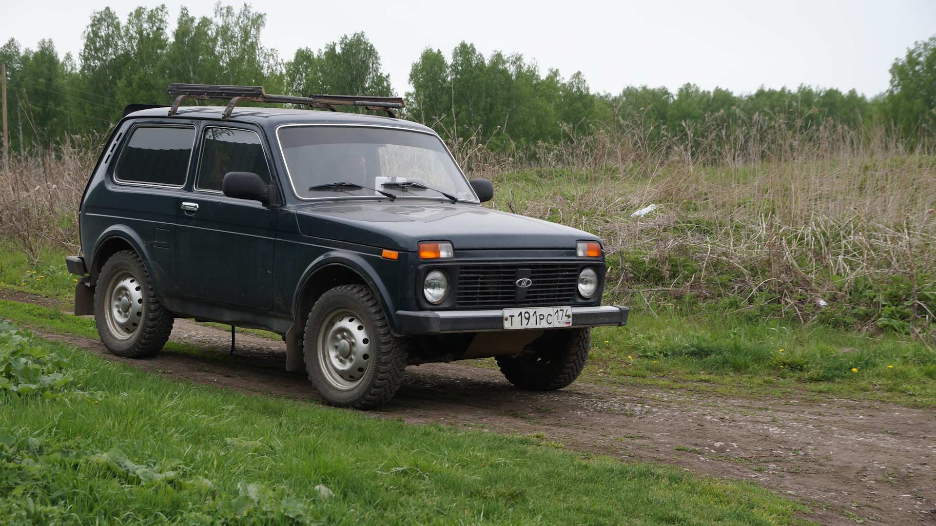 Штатная нива. 205/70 R16 off Road Нива. Лада Нива 4х4 205/75 r15. Нива на Кордиант 205 70.