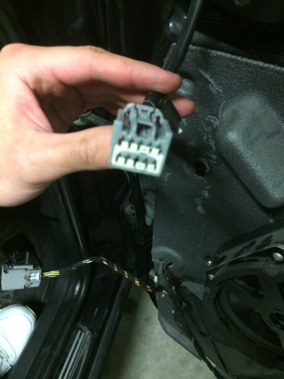 Вскрытие показало (подсветка околодверного пространства) — Ford Mondeo ...