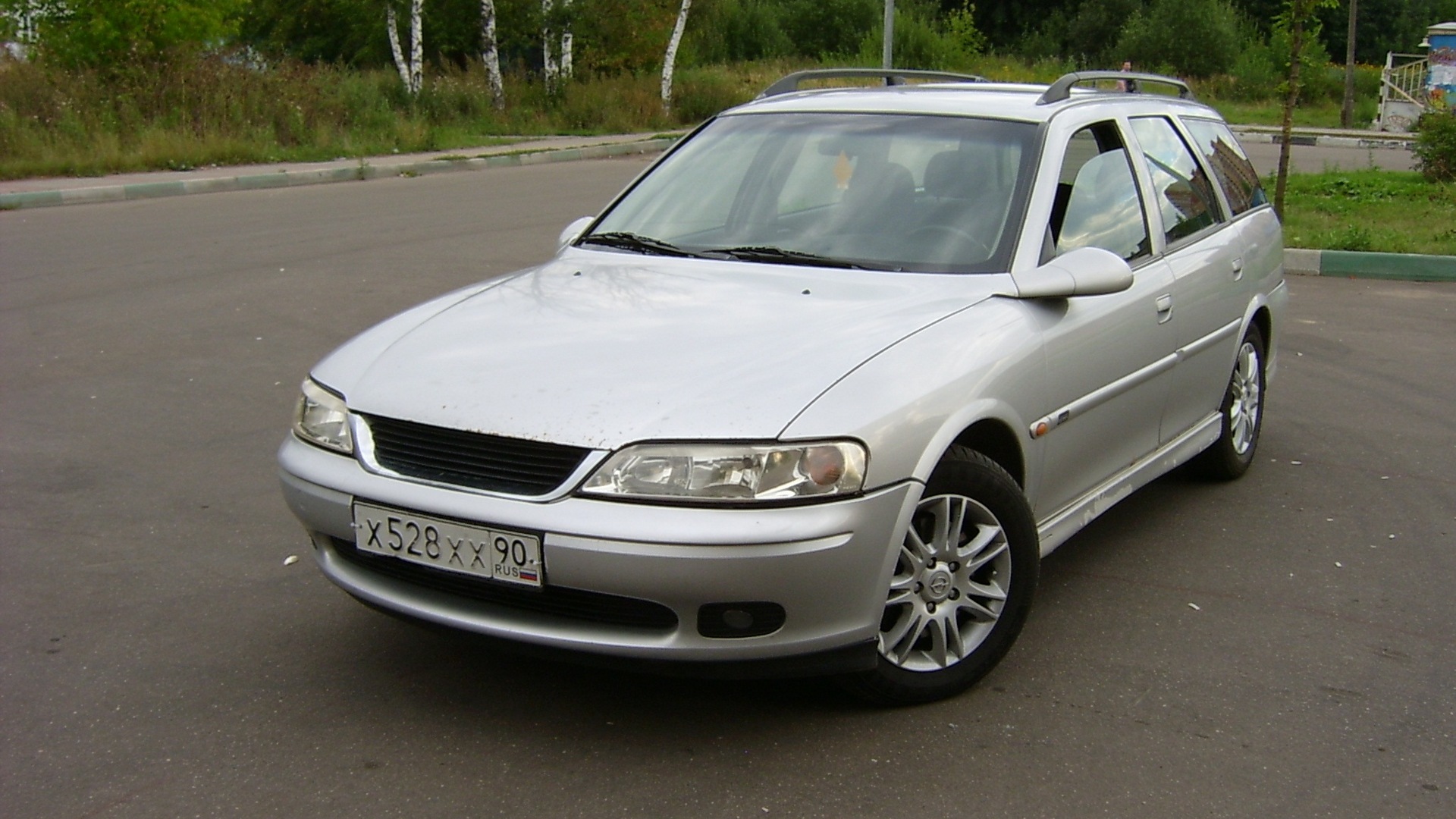 Опель вектра дизель универсал. Opel Vectra 2000 универсал. Опель Вектра 2000 год выпуска серый. Вектра 2000 года выпуска. Опель Вектра 2000 года дизель фото.