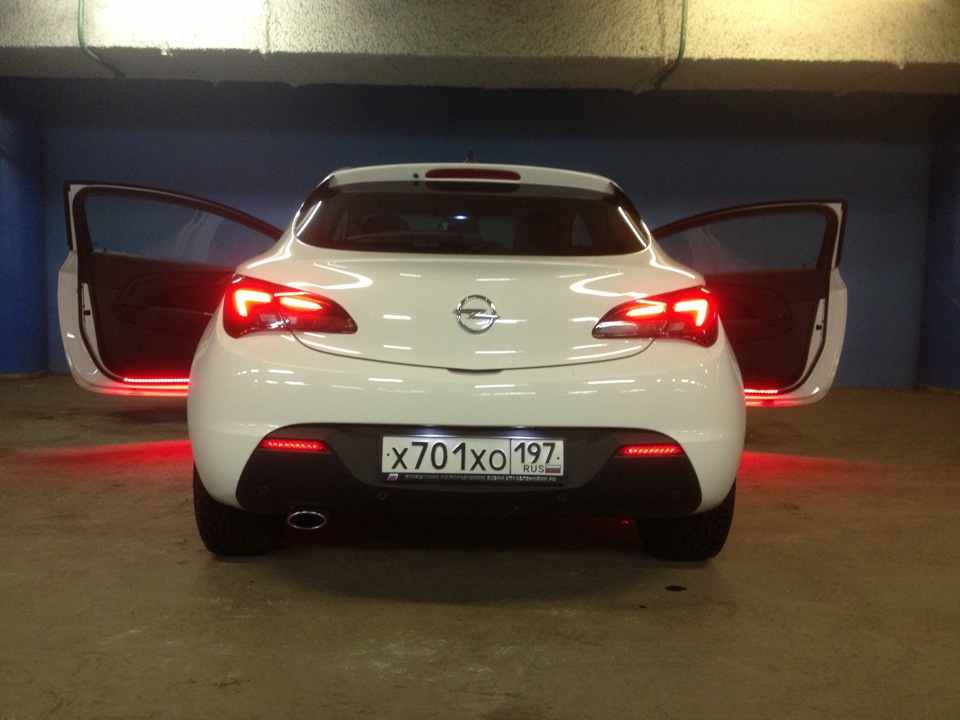 opel astra j gtc