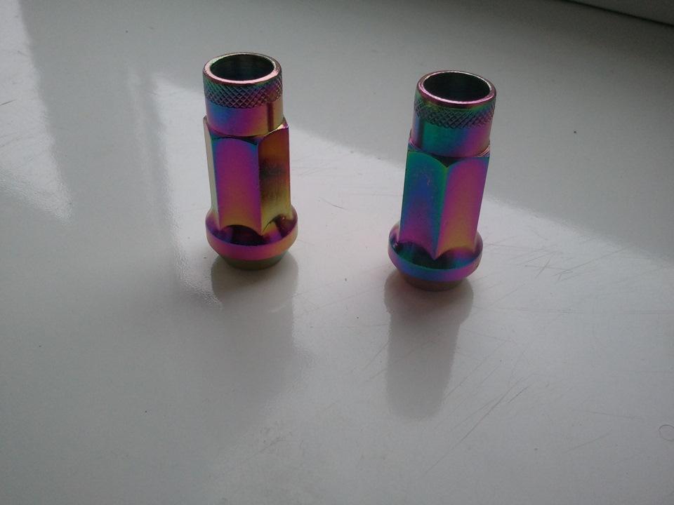 Plate frame, lug nuts, front tires. — Honda Prelude (BB5, BB6, BB7, BB8