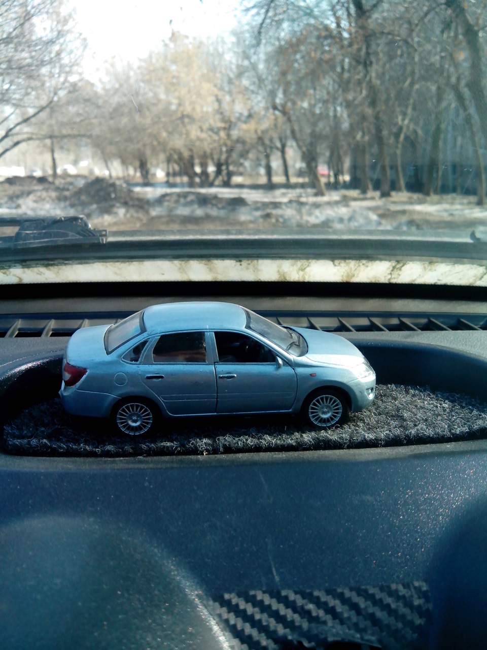 всякие прибамбасы для себя — Lada Гранта (1G), 1,6 л, 2013 года ...