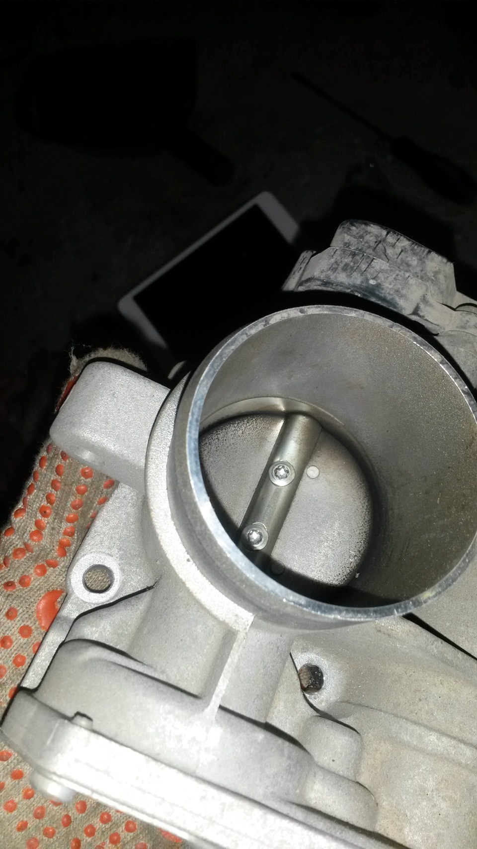 Расход топлива 18-20 литров по городу — Lada 2115, 1,6 л, 2011 года ...