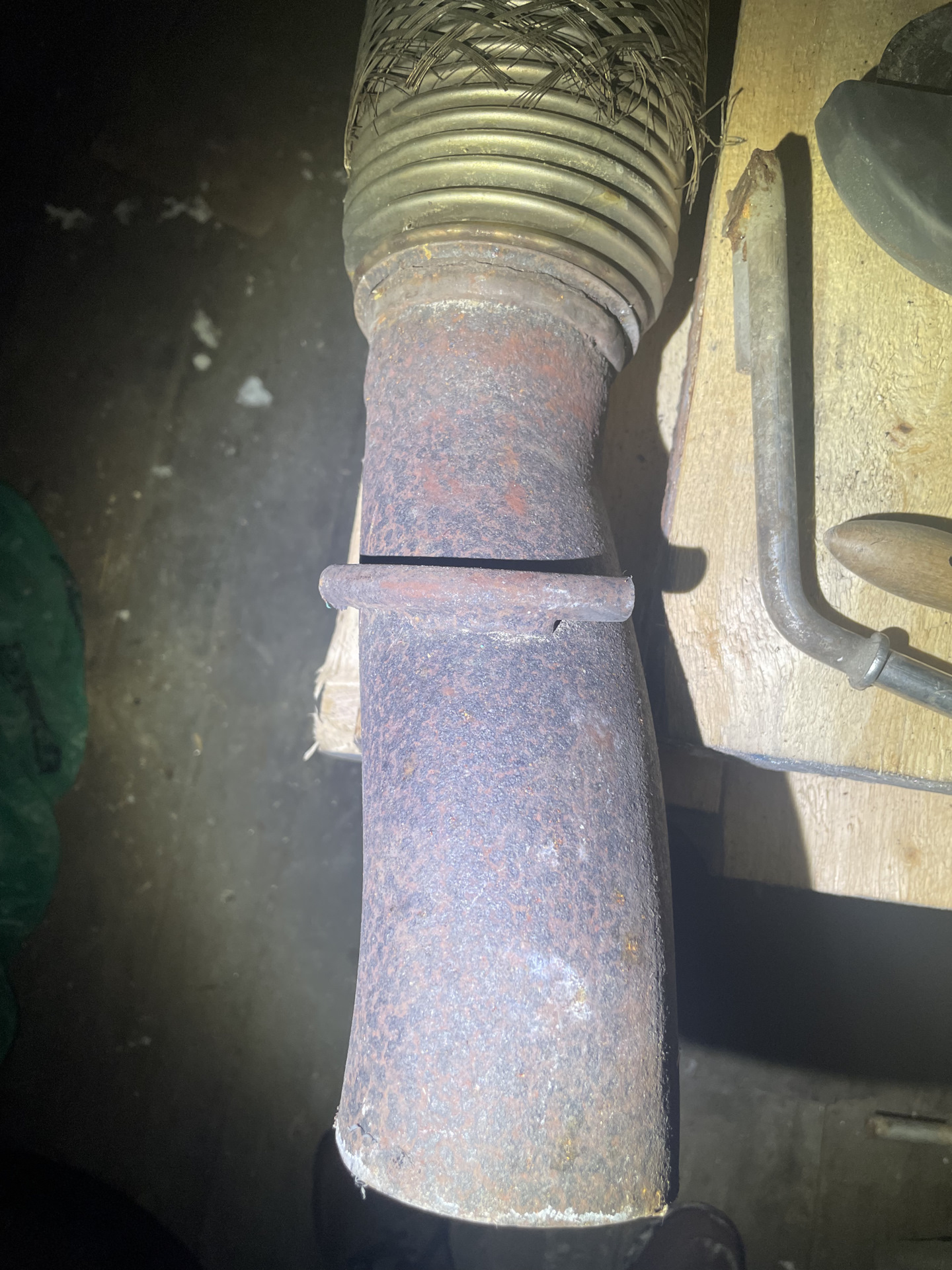 Из чего же выхлопная труба ? — Cadillac Escalade (3G), 6,2 л, 2011 года ...