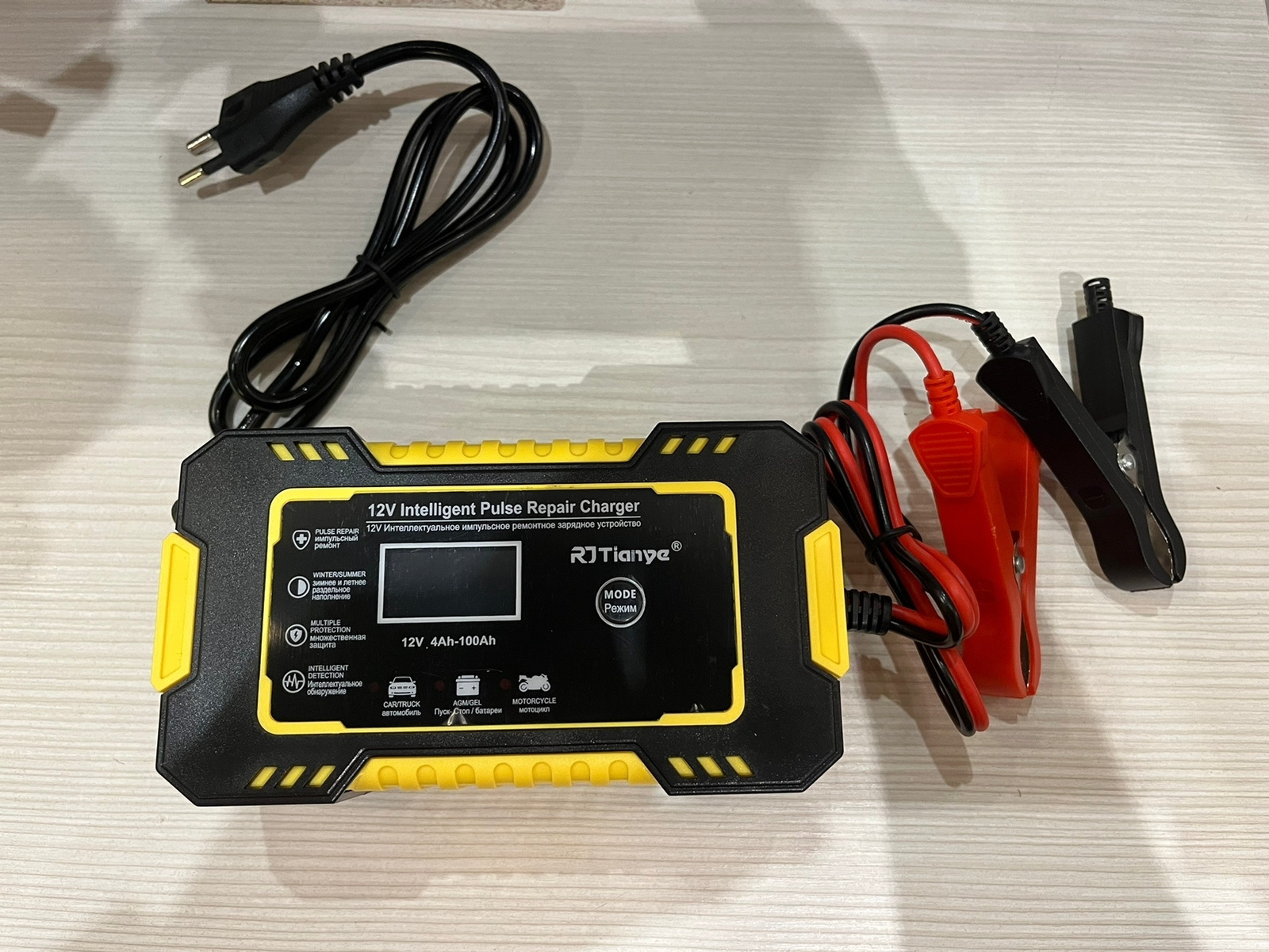 Зарядное устройство для аккумуляторов rj tianye. 12v Intelligent Pulse Repair Charger. RJ Tianye 12v Intelligent Pulse Repair Charger.