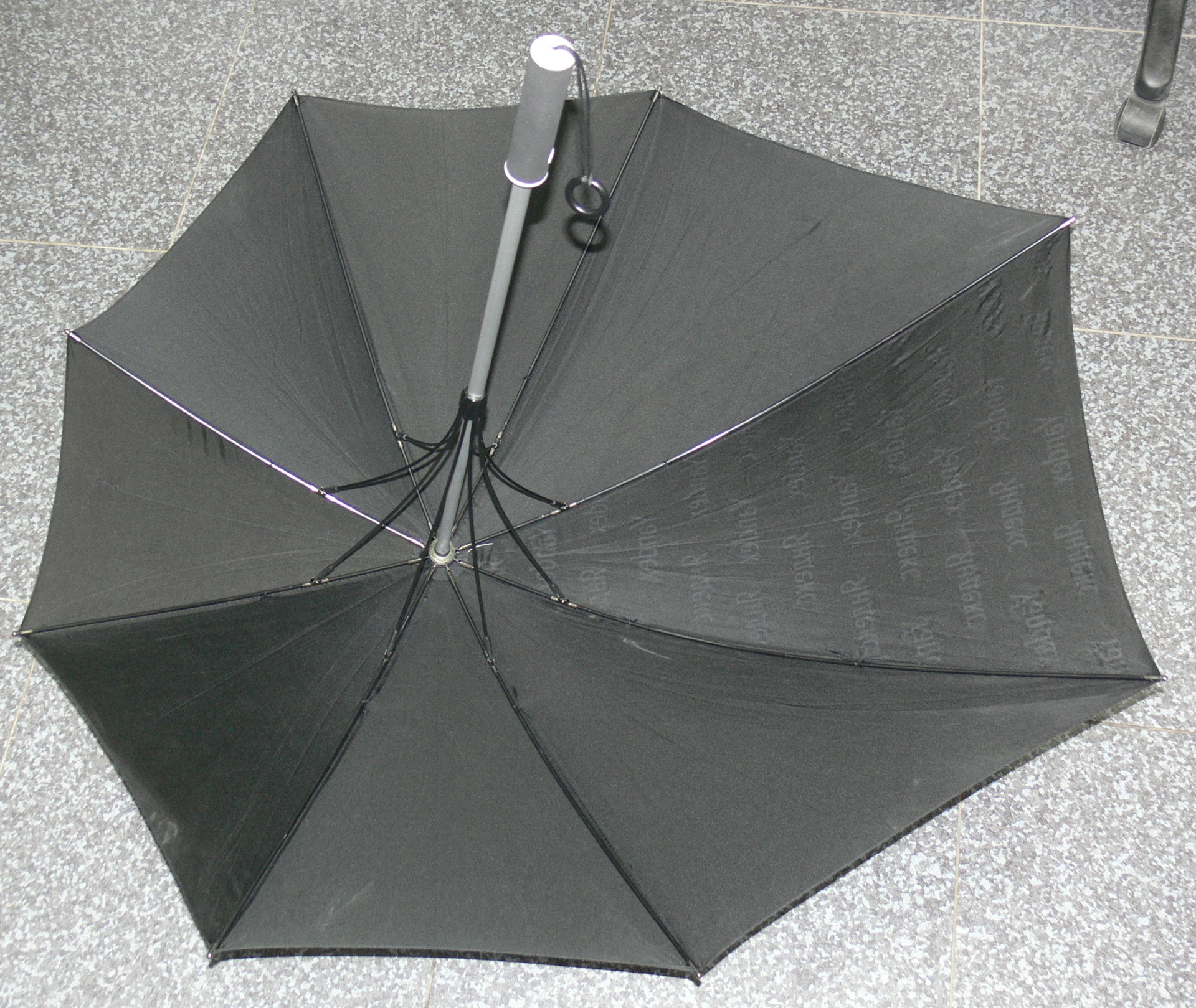 Ремонт зонтов в самаре. Отремонтировать зонтик. Спицы от зонта. Ремонт зонта. Зонтик на манипулятор.