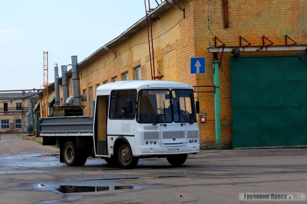 Арзамас транспорт. ПАЗ 3205 грузовой. ПАЗ 3205 внутризаводской. ПАЗ 3205 ВЗТ. ПАЗ Павловский Автобусный.