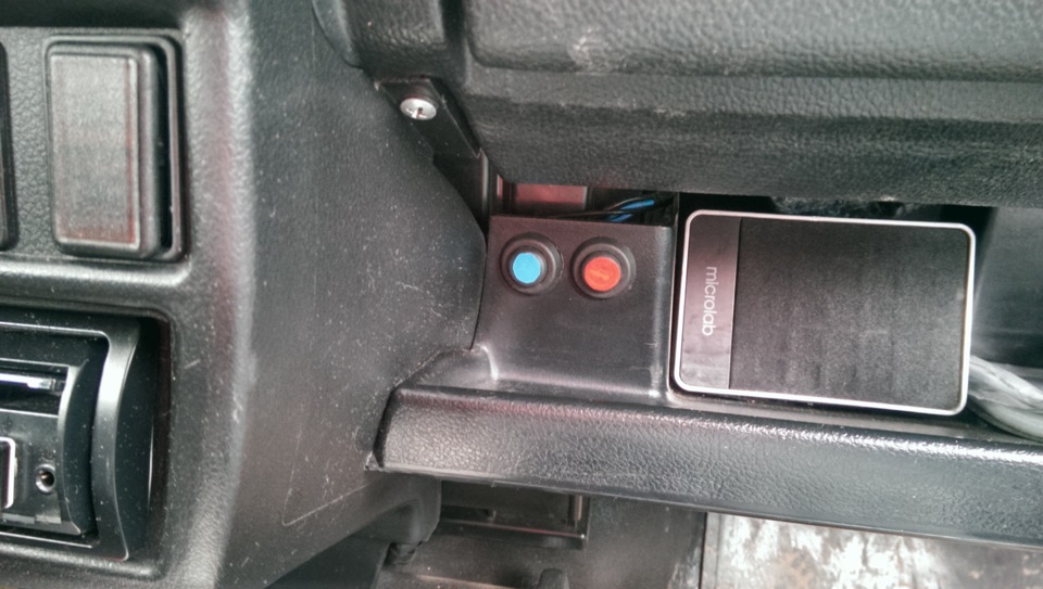 Кран печки ГАЗ 31105 под капотом — Lada 4x4 3D, 1,7 л, 2013 года ...