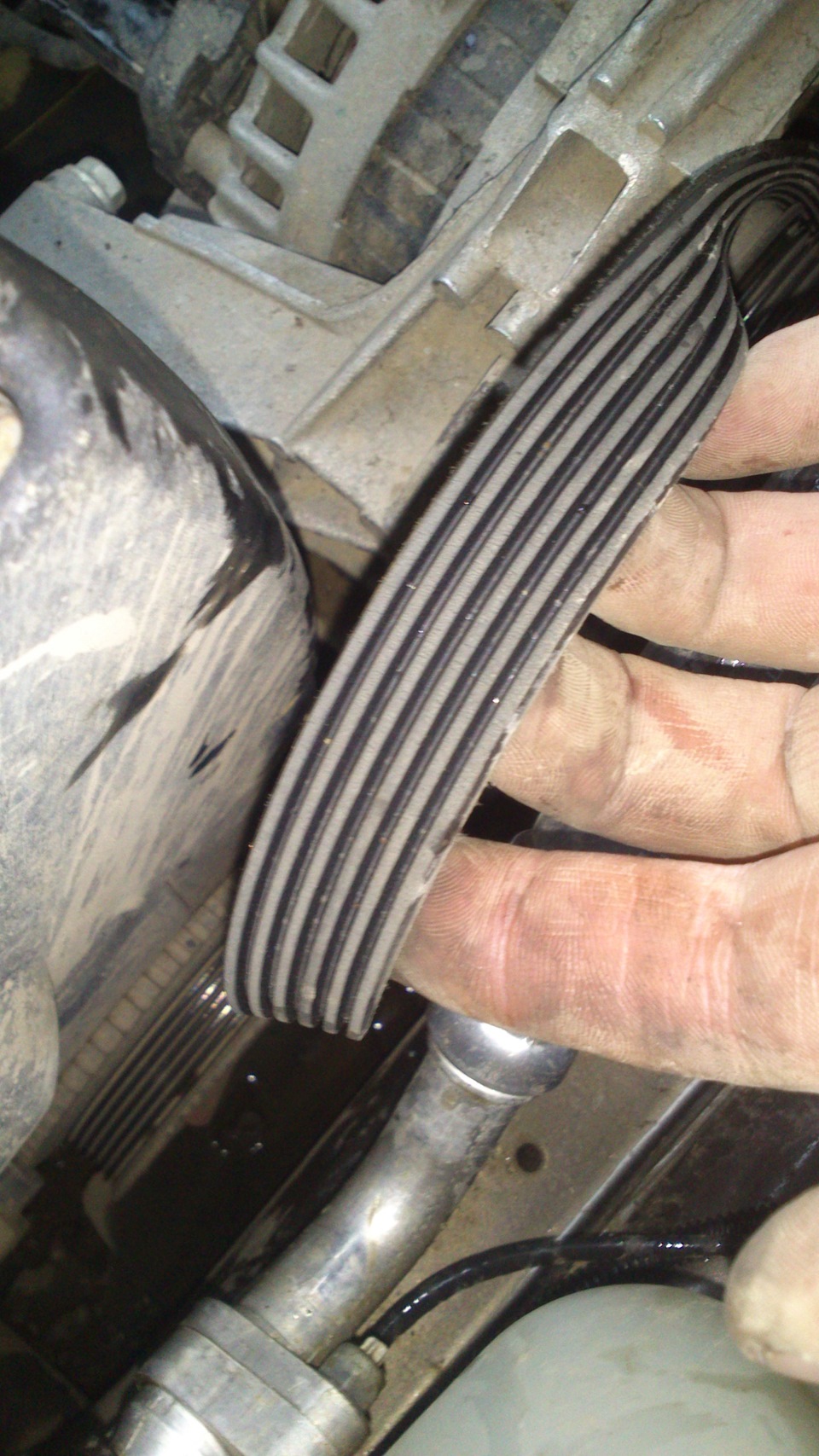 натяжной ролик навесного — Lada Калина Универсал (2G), 1,6 л, 2013 года ...