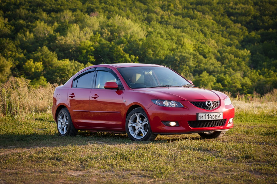 Мазда 2004 года. Mazda 3 2004. Мазда 3 2004г. Мазда 3 2004 купе. Mazda 3 правый руль.