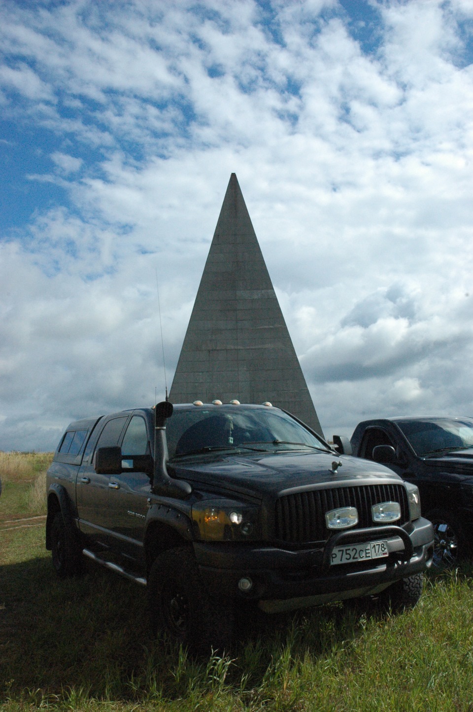 Съемки клипа про пикап — Dodge Ram, 5,7 л, 2004 года | встреча | DRIVE2