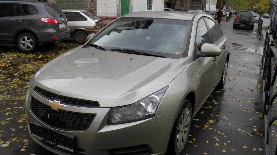 Chevrolet Cruze бежевый металлик