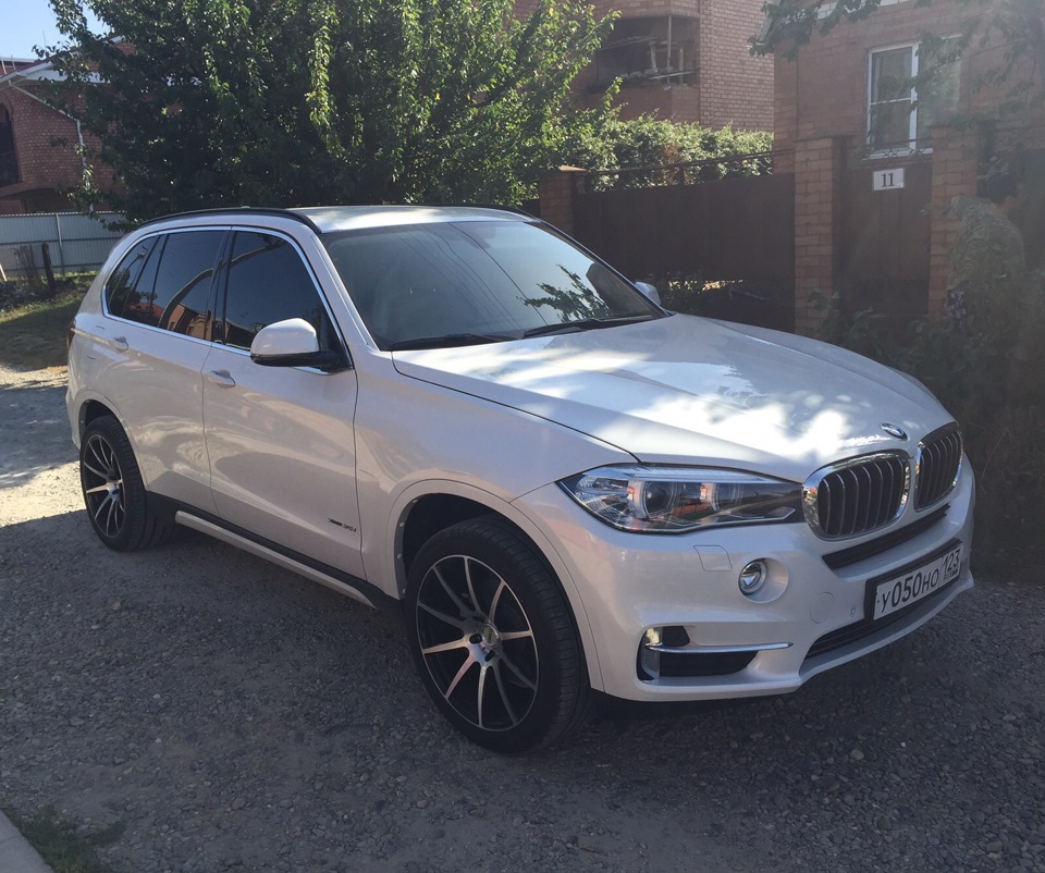 BMW x5 f15 r22