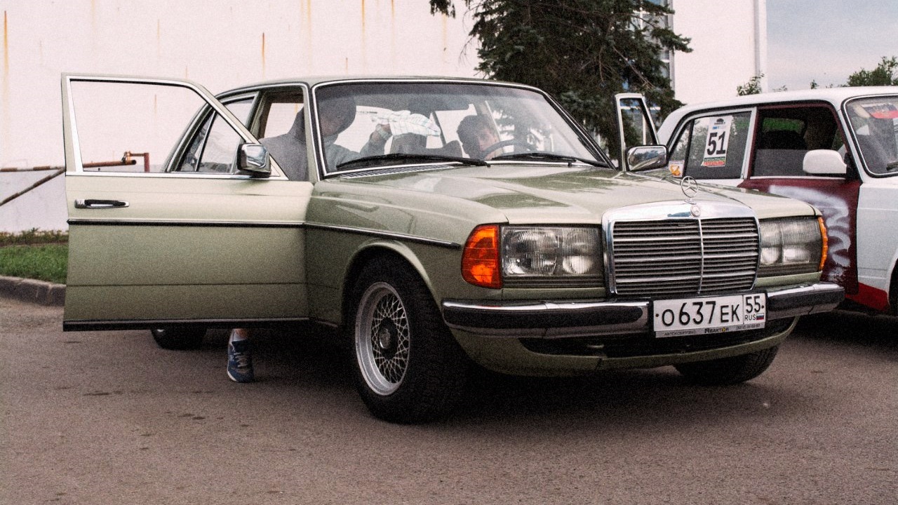 Mercedes-Benz W123 2.5 бензиновый 1979 | 