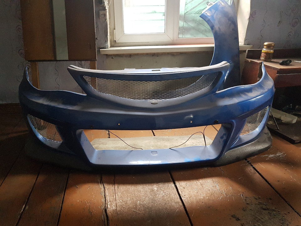 Бампер 1. Мазда демио 1 поколения встает ли бампер от 2. Hyundai i30 передний бампер. Бампер передний форд фокус 1. Бампер передний рено логан 2008.