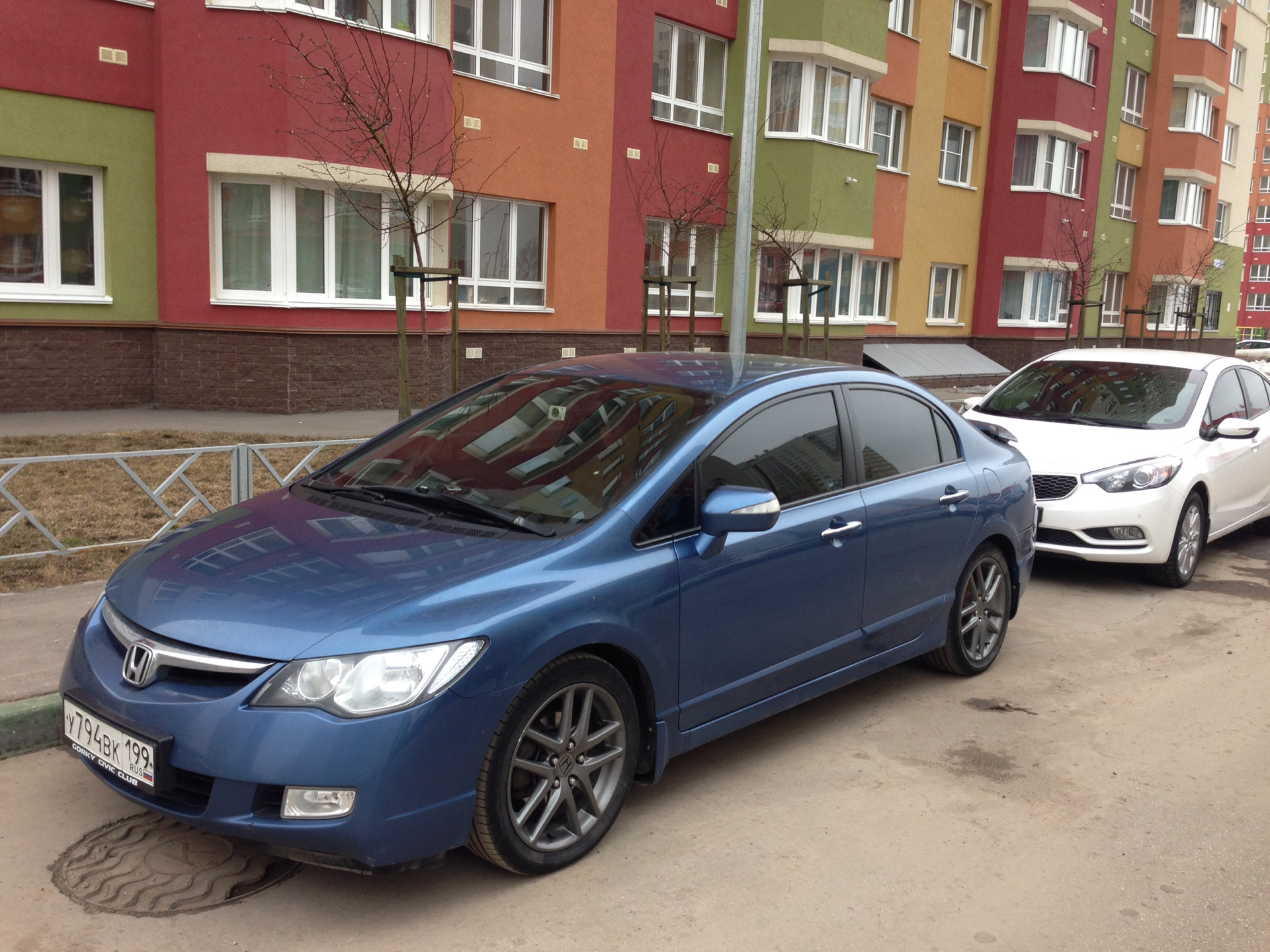 Диски 2008. Honda Civic 4d r16. Honda Civic 2008 диски. Синий Хонда Цивик 4д 2008. Honda Civic 4d диски r17.