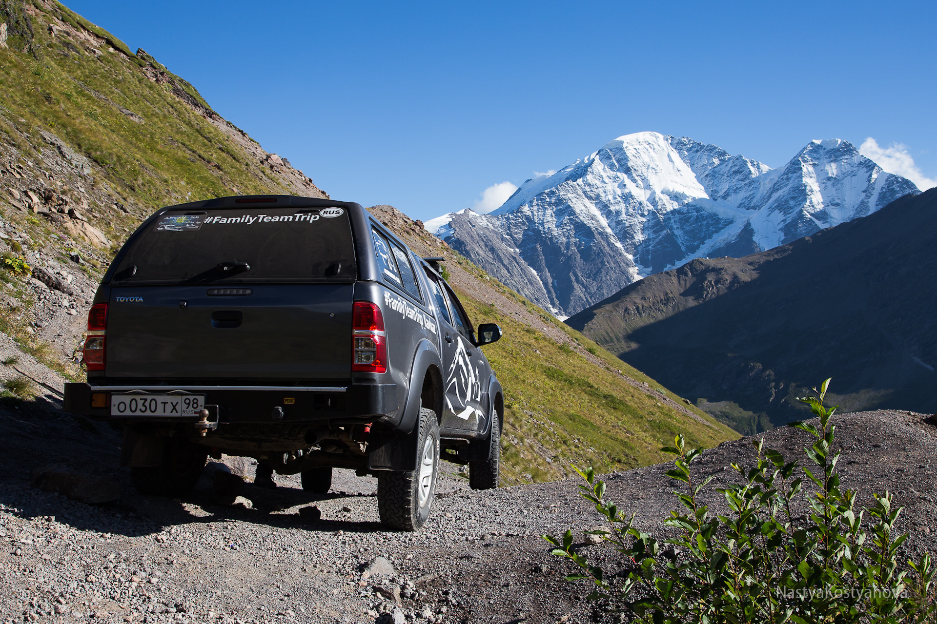 Закавказье одним махом. «Покорение» Приэльбрусья. — Toyota Hilux (7G), 2,5  л, 2012 года | путешествие | DRIVE2