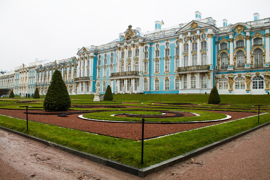 Село петергоф. Петергоф Царское село. Дворцы в Царском селе и Петергофе. Петергоф, Ораниенбаум, Царское село. Царское село и Петергоф одно.