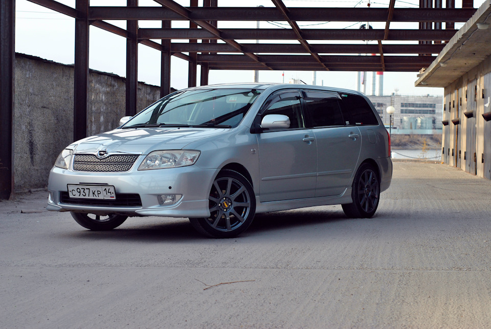 Toyota fielder фото