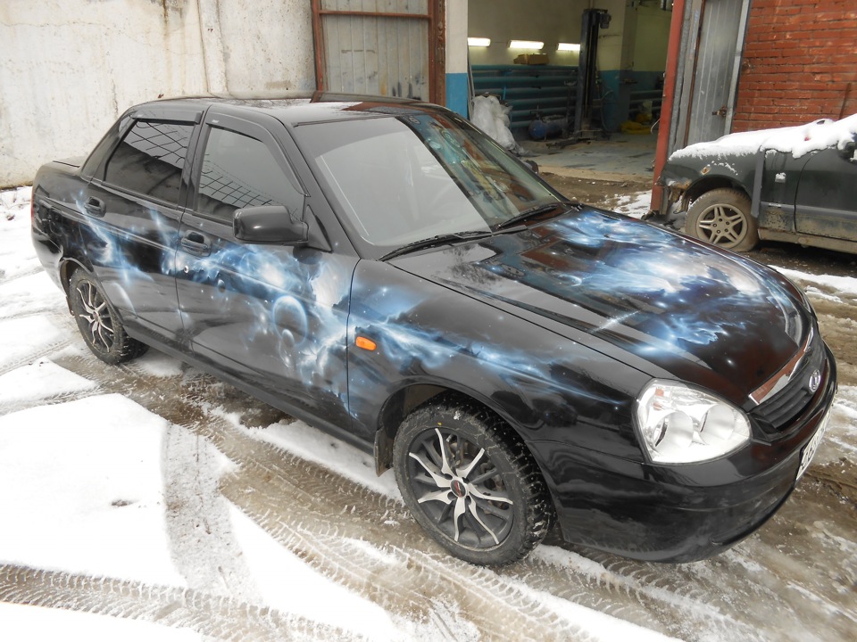 Аэрография космический корабль на авто