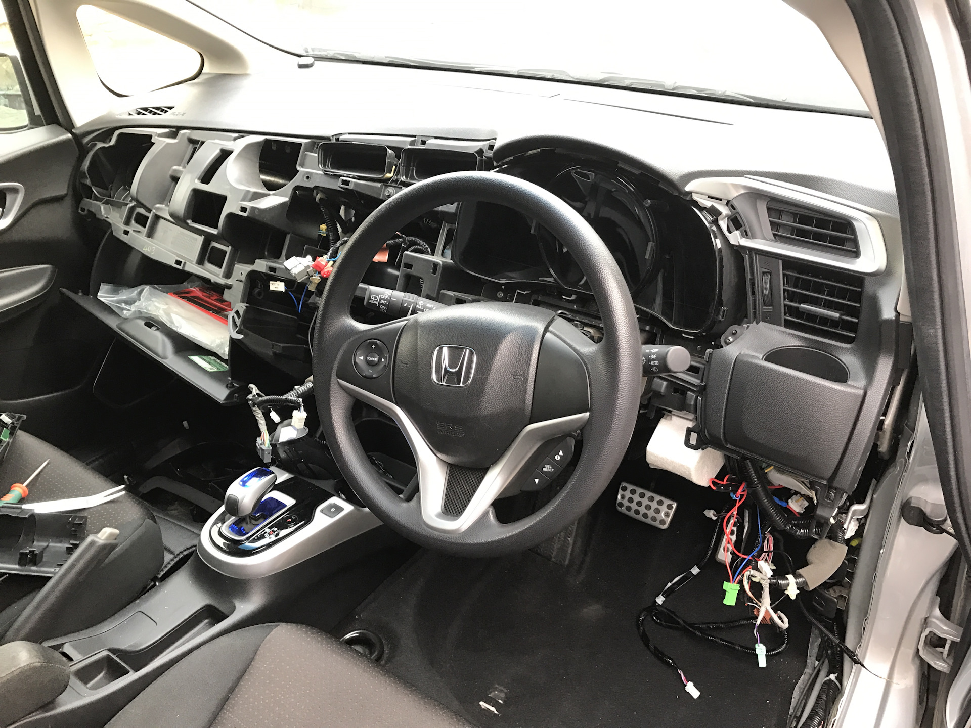 Как снять панель на фите Установка подсветки Honda Access Foot Light - Honda Fit (3G), 1,5 л, 2013 года т