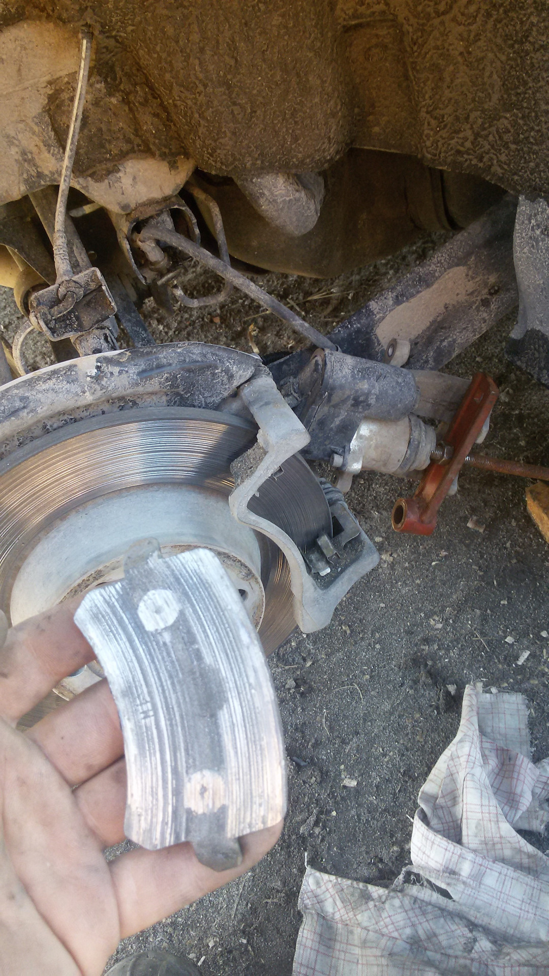 Колодки задние — Volkswagen Tiguan (1G), 1,4 л, 2014 года | своими ...