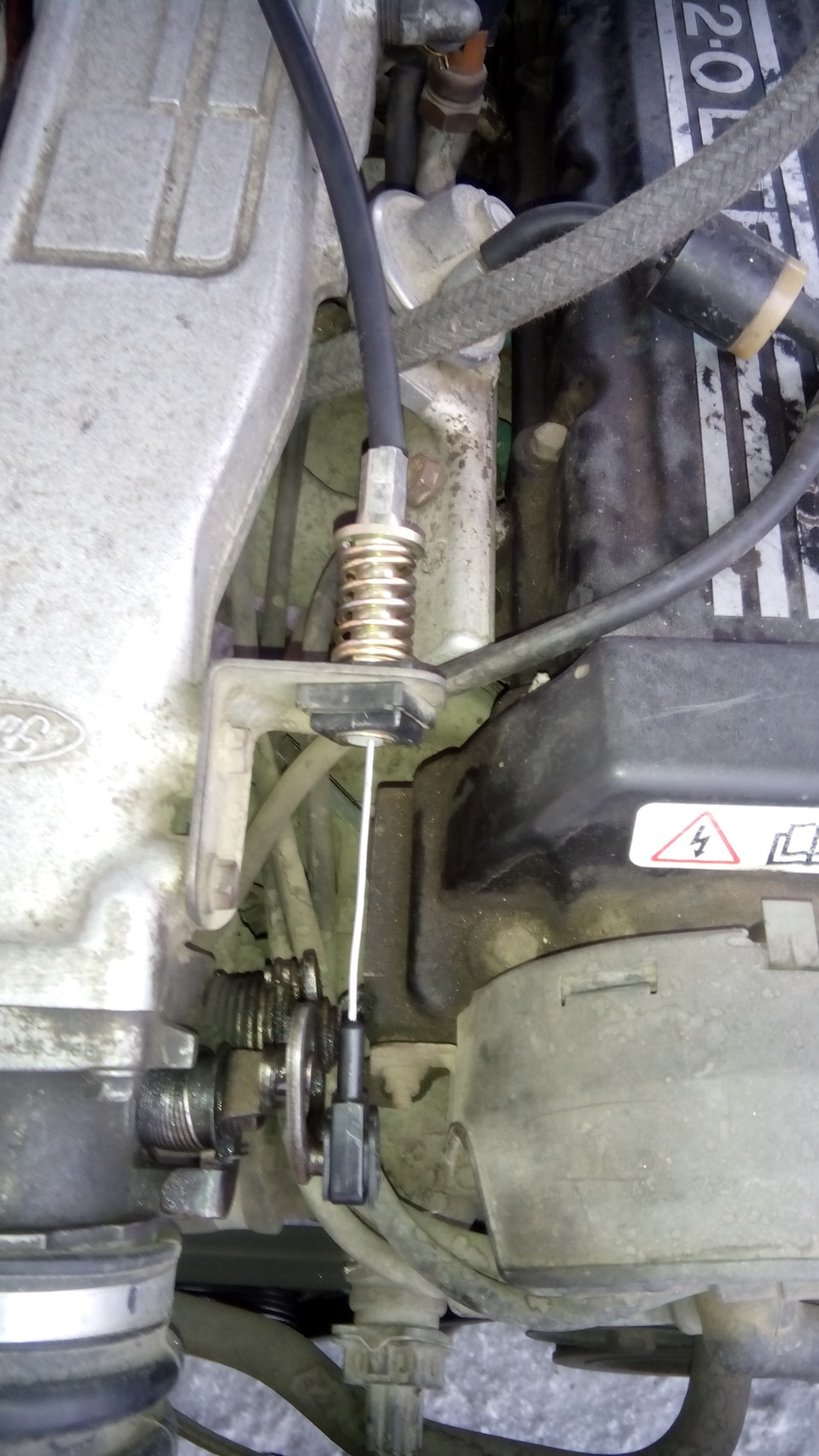 лопнул трос газа — Ford Sierra, 2 л, 1988 года | поломка | DRIVE2