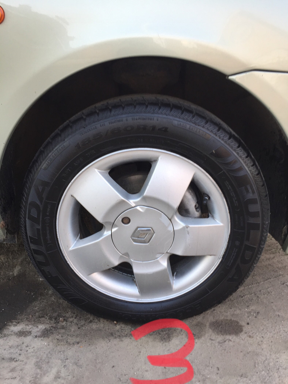 Отмыл титаны и чернитель резины — Renault Symbol, 1,4 л, 2004 года ...