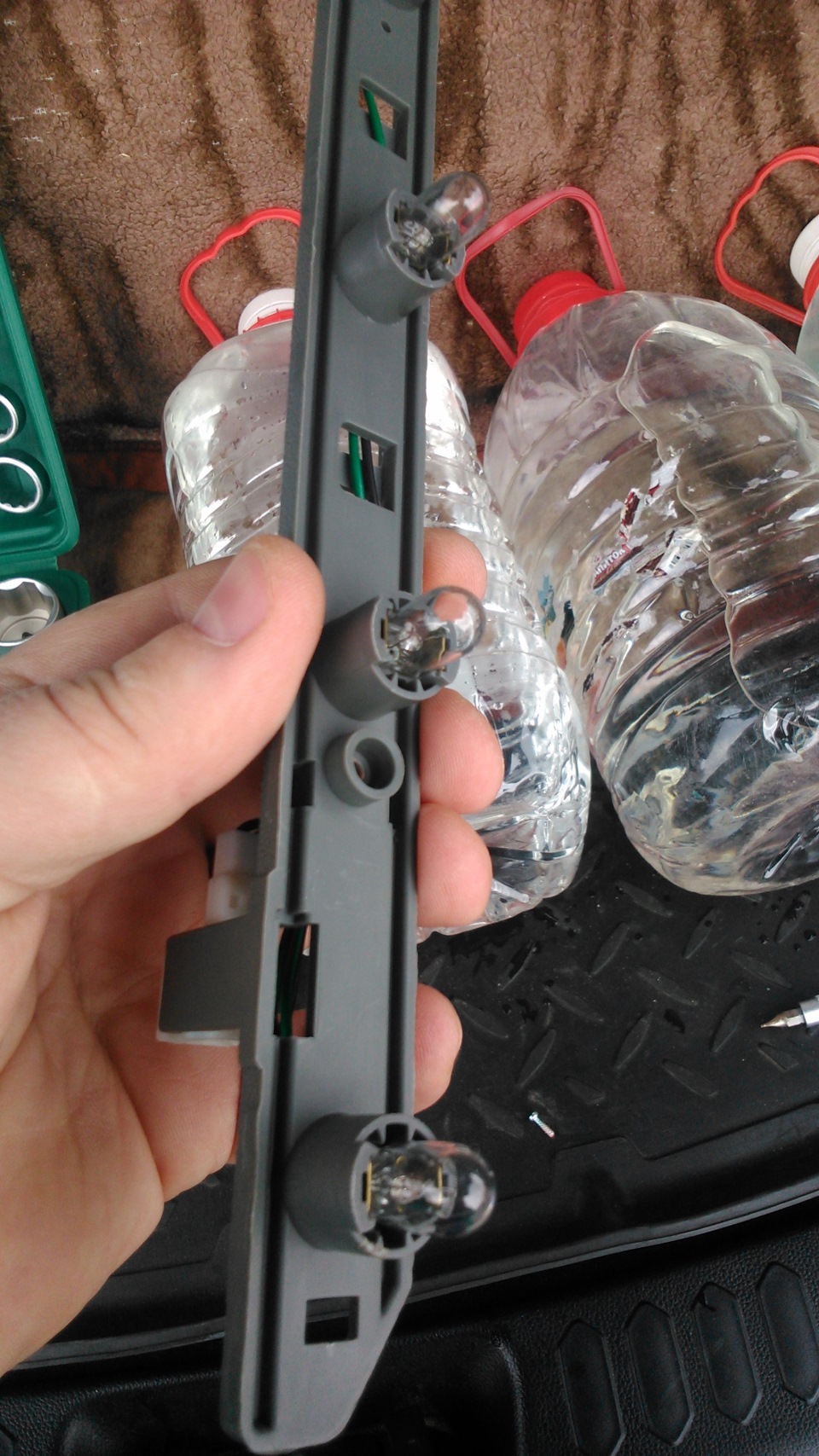 установка диодов в задний дополнительный стоп сигнал — KIA Sportage (3G ...