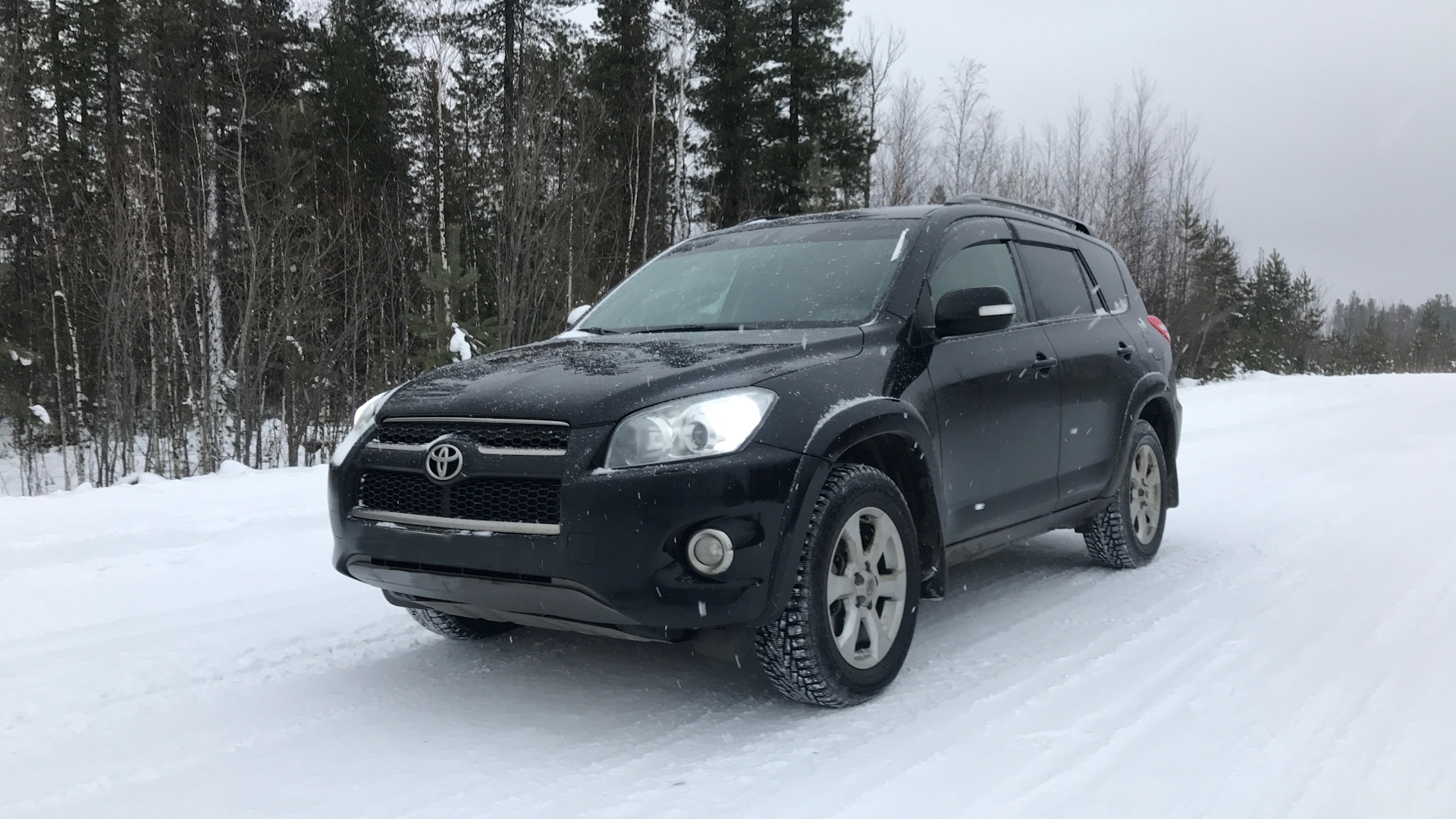 Toyota RAV4 (III) 2.4 бензиновый 2011 | полный фарш на DRIVE2