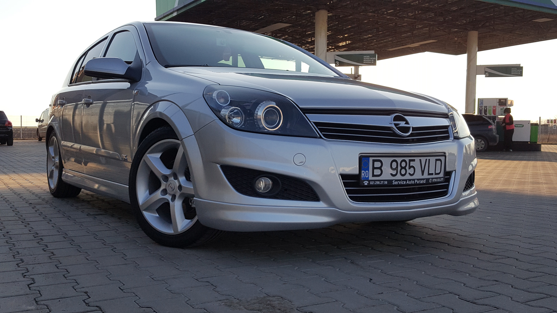 Opel Astra H 1.6 бензиновый 2008 | Silver Lightning III на DRIVE2