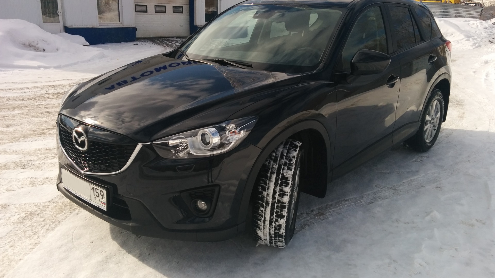 Стекло переднее правое сх5 триплекс. Mazda cx 5 лобовое стекло. Мазда сх 5 лобовое замена. Тонировка мазда сх 5. Машины джипы мазда серый рбат.