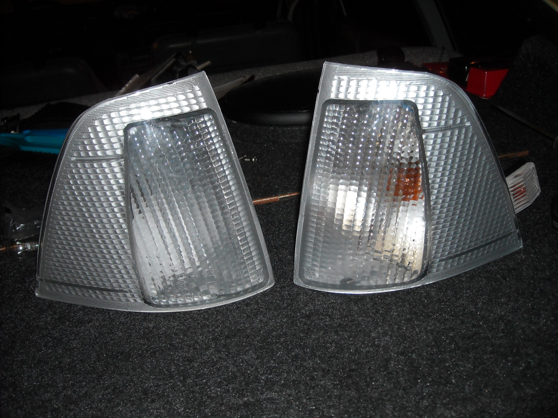 авито поворотник. стекло для поворотника мотоцикла. кронштейн для поворотника мотоцикла. указатель поворота пассат б5. поворотник в дверь mitsubishi fuso.