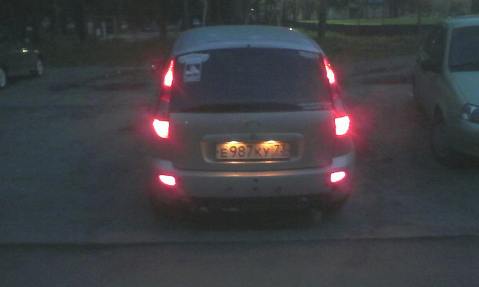 Подсветка задних катафотиков. — Lada Калина Хэтчбек (1G), 1,4 л, 2008 ...